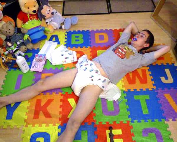 Adult Baby ABDL Chat with Mommy in the Nursery